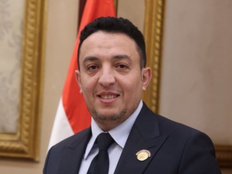 أبو زهرة يصف معسكر المنتخب بأنه ثكنة عسكرية قبيل مواجهة حاسمة مع إسبانيا في البطولة العالمية المقبلة