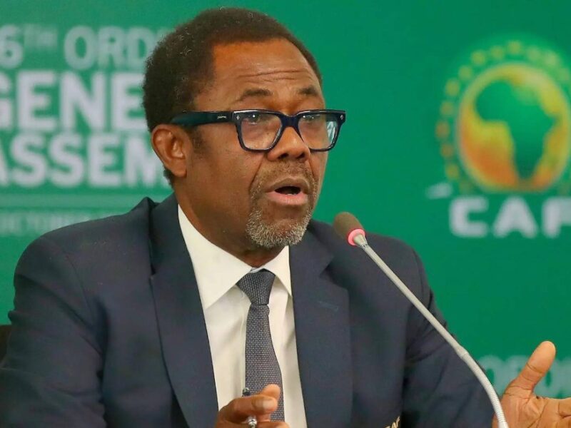 أمين الاتحاد الأفريقي لكرة القدم يعلن استقالته بعد ثلاثين عاماً من الخدمة المليئة بالإنجازات والتحديات