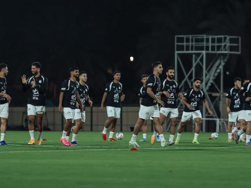 الفراعنة يبدؤون تدريباتهم الأولى في إسبانيول استعدادًا لمواجهة إسبانيا الحاسمة في المنافسات القادمة