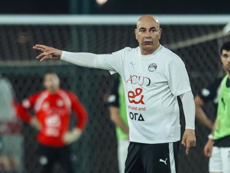 المنتخب الوطني تحت أنظار حسام حسن يراقب ستة لاعبين مزدوجي الجنسية لتعزيز صفوف الفريق في البطولات القادمة