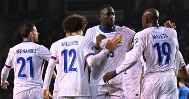 فرنسا تستعد لمواجهة كولومبيا في غياب مبابي فيما يتولى تورام قيادة هجوم الديوك في المباراة المنتظرة