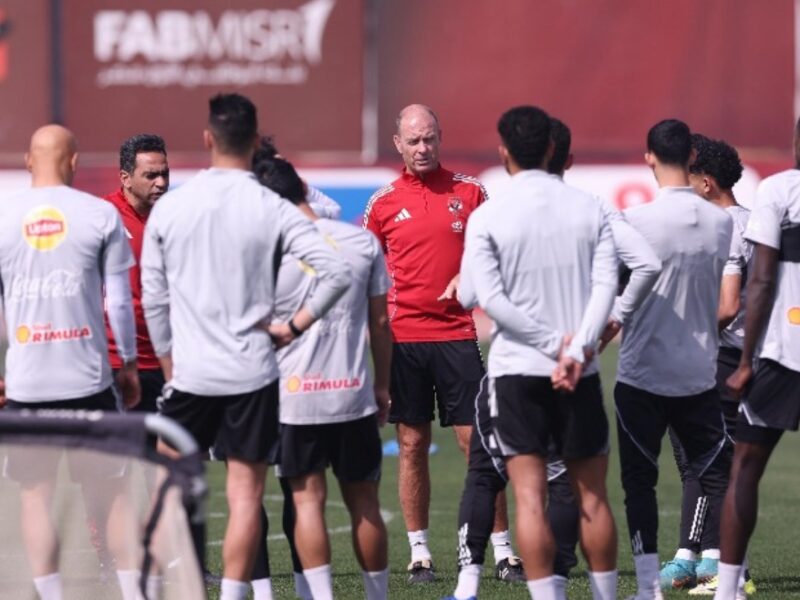 موعد انضمام لاعبي الأهلي الدوليين لتدريبات الفريق استعدادًا للمنافسات المقبلة تحت قيادة المدرب الجديد