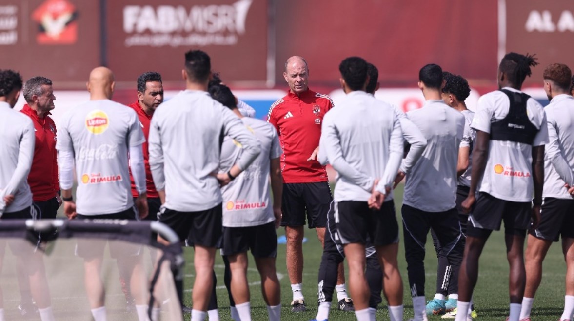 أهلي يوجه تركيزه بالكامل نحو الدوري في أبريل بعد مغادرته لجميع البطولات ويستعد لمواجهات حاسمة