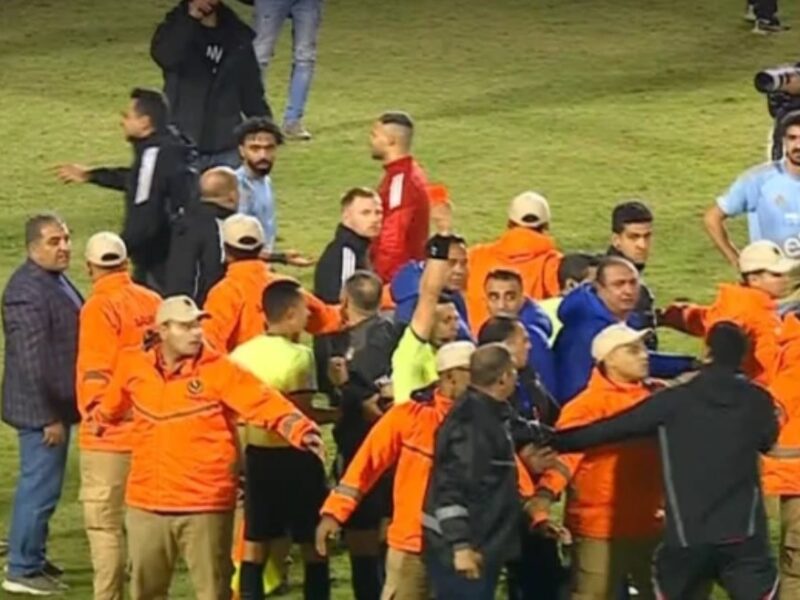 آلية مبتكرة لكشف محادثات حكم الفيديو المساعد وتأكيد قرارات الحكام النهائية بطرق شفافة وجذابة للجماهير