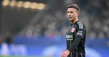 آينتراخت فرانكفورت يعلن رسمياً عن تمديد عقد نجمه ماريو جوتزه حتى عام 2028 في خطوة مثيرة