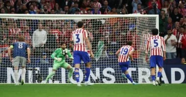 أتلتيكو مدريد ينجح في تعديل النتيجة أمام أرسنال بتوقيع ألفاريز في الدقيقة السادسة والخمسين من المباراة