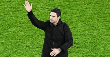 أرتيتا يعلن غياب ساكا وتيمبر عن مباراة لشبونة وسط توقعات بتأثير ذلك على أداء الفريق