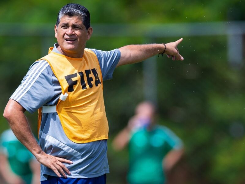 توفيق السيد يؤكد ضرورة رحيل رويز الفوري في حال تورطه في قضايا تؤثر على مستقبل النادي