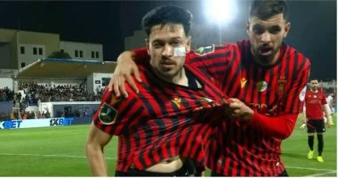 أولمبيك آسفي يستضيف اتحاد العاصمة بطل الجزائر الذي يتقدم بهدف وحيد في مباراة مثيرة على أرضية الملعب