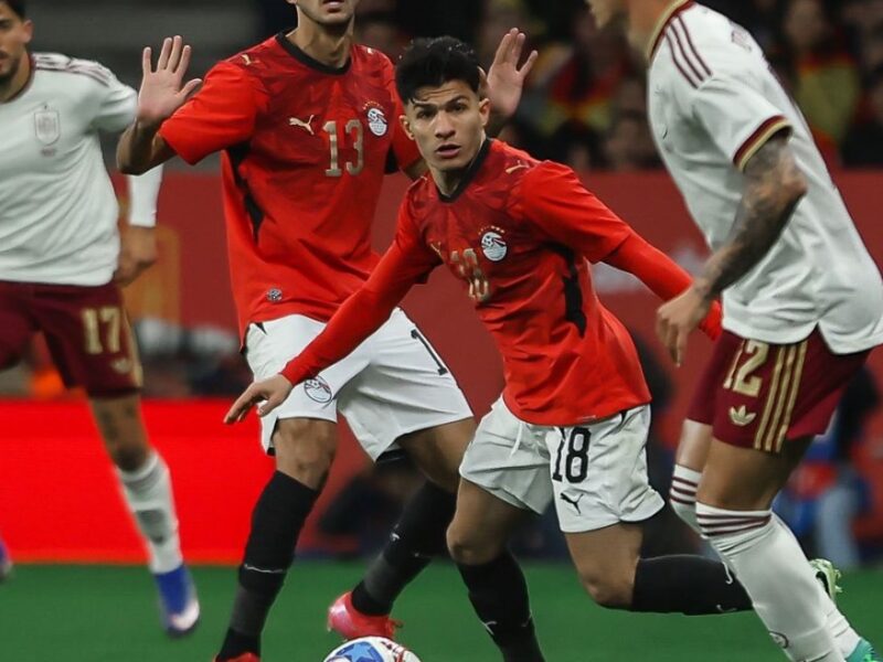 إسلام عيسى تحت تهديد الإصابة في الرباط الصليبي بعد الشكوك حول تعرضه لتمزق خطير في المباراة الأخيرة