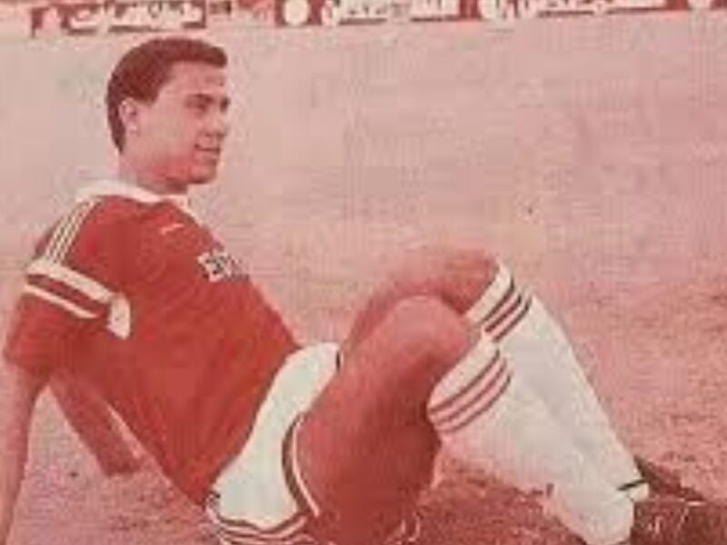 إصابة إسلام عيسى تثير ذكريات مؤلمة لهشام عبدالرسول في مسيرة الحلم الممنوع قبل انطلاق مونديال 90