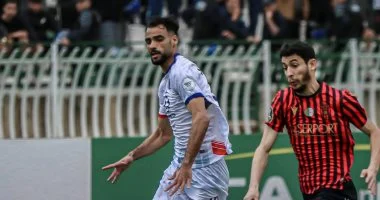إلغاء هدفين وطرد لاعب في مباراة مثيرة انتهت بتعادل اتحاد العاصمة وأولمبيك أسفي ضمن الكونفدرالية