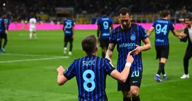 إنتر ميلان ينفذ ريمونتادا مذهلة ويتأهل إلى نهائي كأس إيطاليا بعد تغلبه على كومو في مباراة مثيرة