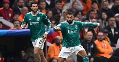 إنجاز تاريخي جديد ينتظر محمد صلاح في صفوف ليفربول بعد إصابة إيكيتيكي وتأثيرها على المنافسة