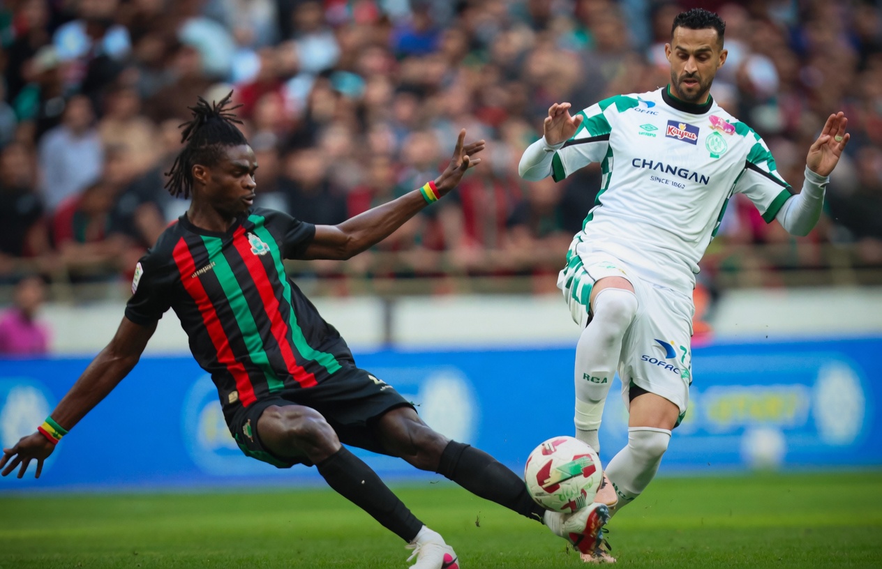 الجيش الملكي يحقق انتصارًا كبيرًا على الرجاء في الكلاسيكو ويواصل مطاردة المغرب الفاسي في سباق الصدارة