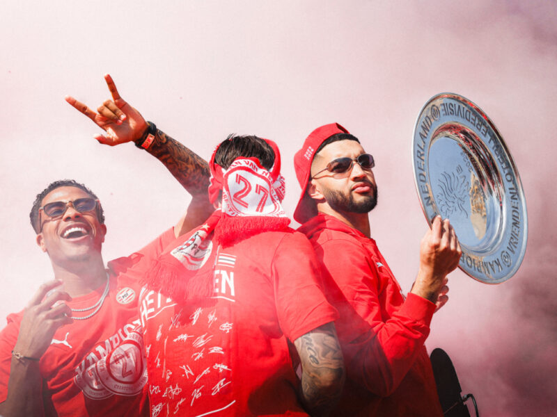 الصيباري يتألق في الاحتفال الرائع لفوز أيندهوفن بلقب الدوري وسط أجواء مبهجة ومليئة بالحماس