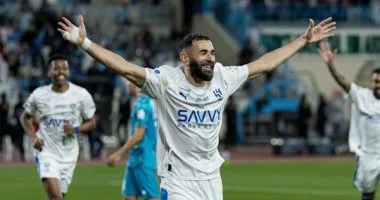 الهلال يؤكد استعداده العالي لمشاركة كريم بنزيما في مواجهة الخلود المرتقبة بالدوري السعودي الممتاز