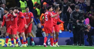 باريس سان جيرمان يدخل سباقا مثيرا مع أندية إنجليزية لضم نجم كرة القدم الشاب مورجان روجرز