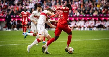 بايرن ميونيخ يفرض سيطرته على شتوتجارت بثلاثية نظيفة ويشعل صراع التتويج بالدوري الألماني