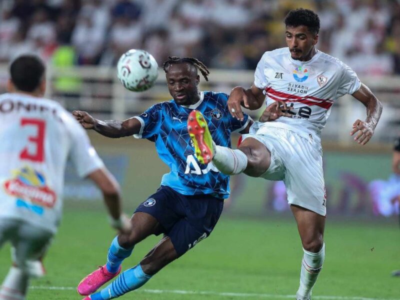 بيراميدز يسعى لاستقدام طاقم تحكيم أجنبي لمباراته المرتقبة أمام الزمالك في الدوري المصري الممتاز