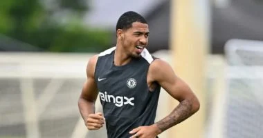 تشيلسى يخطو خطوات جادة نحو تجديد عقد ليفى كولويل بعد تألقه اللافت في الموسم الحالي