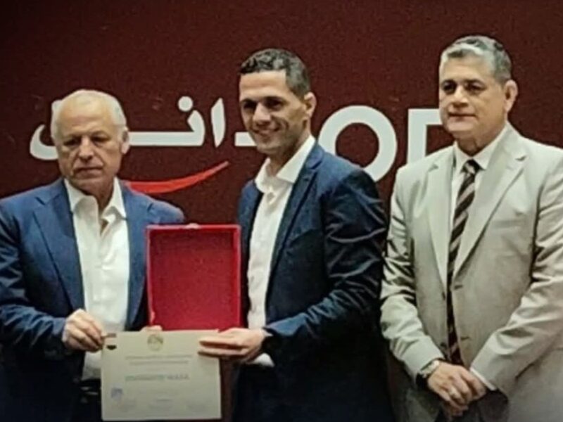 تكريم الحكم محمود وفا في أول ظهور له بعد الجدل في مباراة الأهلي يعكس قوة التحكيم المصري واستعادة الثقة