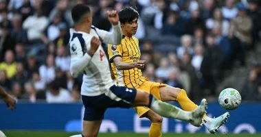 توتنهام وبرايتون ينهيان الشوط الأول المثير بالتعادل 1 – 1 في مواجهة جديدة بالبريميرليج