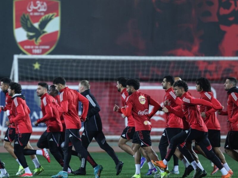 حديث الأهلي بشأن تقليل الأجانب يعتبر كوميديا سياسية تهدف لتشتيت الانتباه عن القضايا الأكثر أهمية في المشهد الرياضي