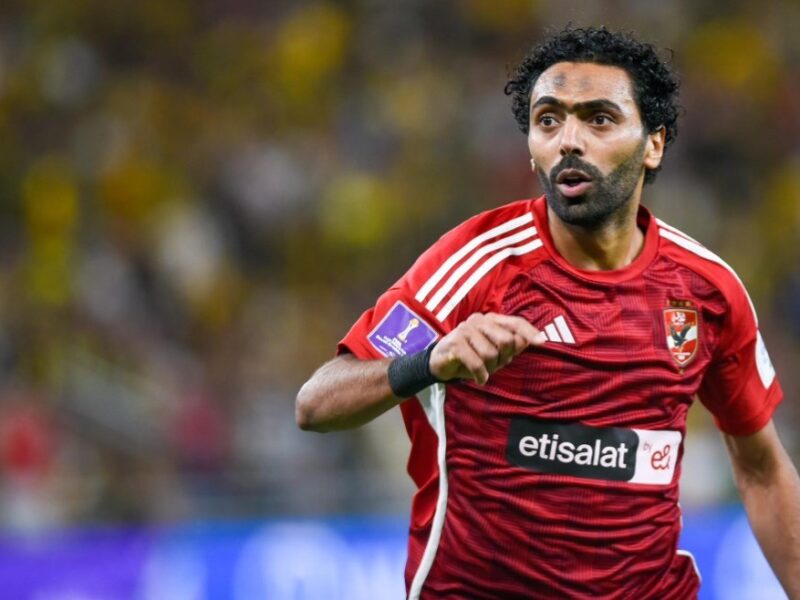 حسين الشحات يواجه صدمة وفاة أحد الأقارب بعد مباراة الأهلي وسيراميكا ويعبر عن حزنه العميق