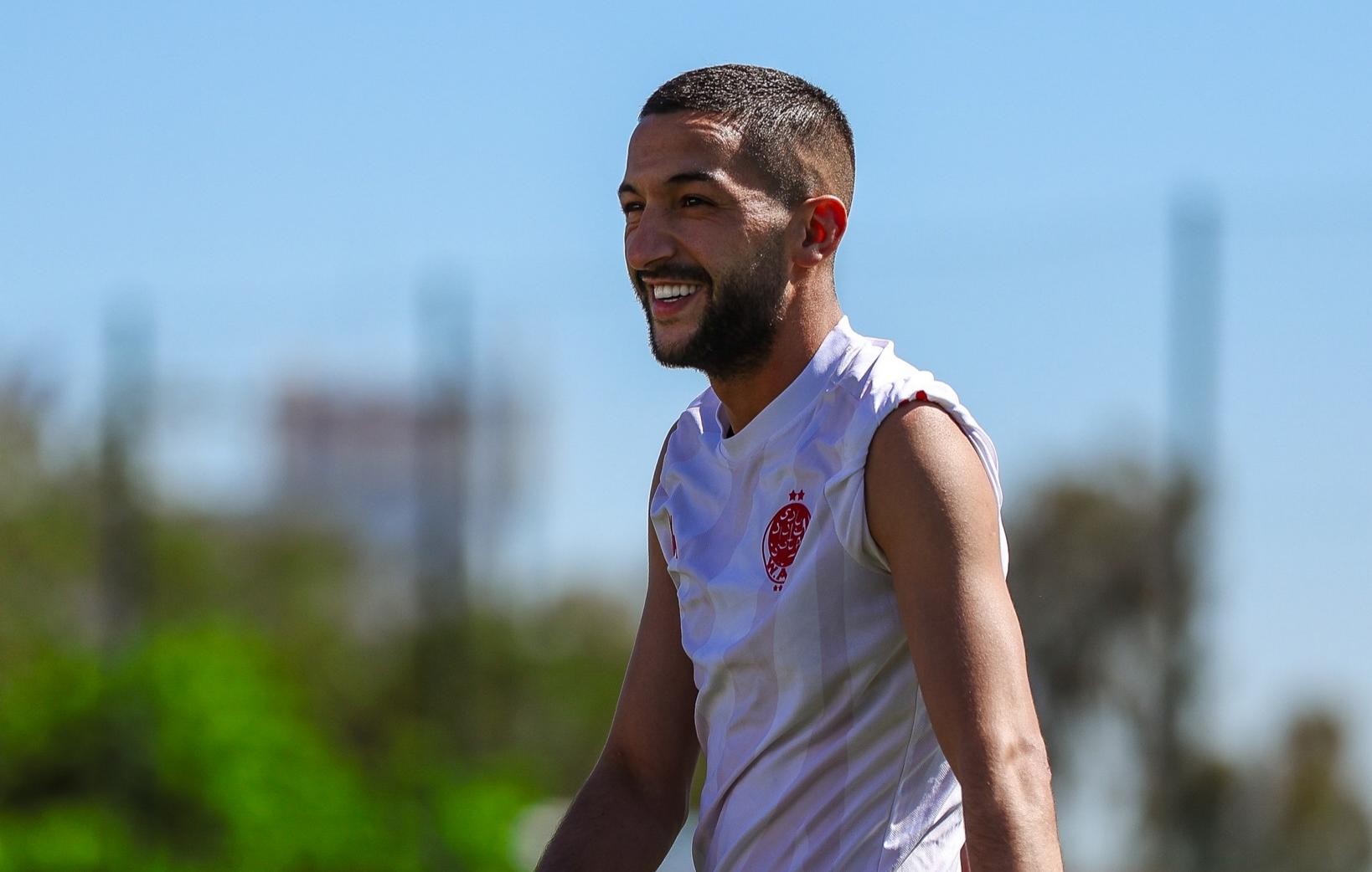 حكيم زياش يستأنف تدريباته المكثفة استعدادًا لمواجهة فريق الكوكب المراكشي في مباراة مثيرة