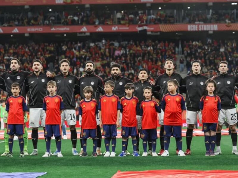 رئيس وزراء إسبانيا يرد على الهتافات العنصرية ويصفها بأنها محاولة فاشلة من أقلية متخلفة لتشويه سمعتنا