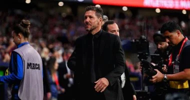 سيميوني يحقق إنجازا تاريخيا بفوزه على برشلونة في كامب نو بعد غياب دام عشرين عاما عن الانتصار