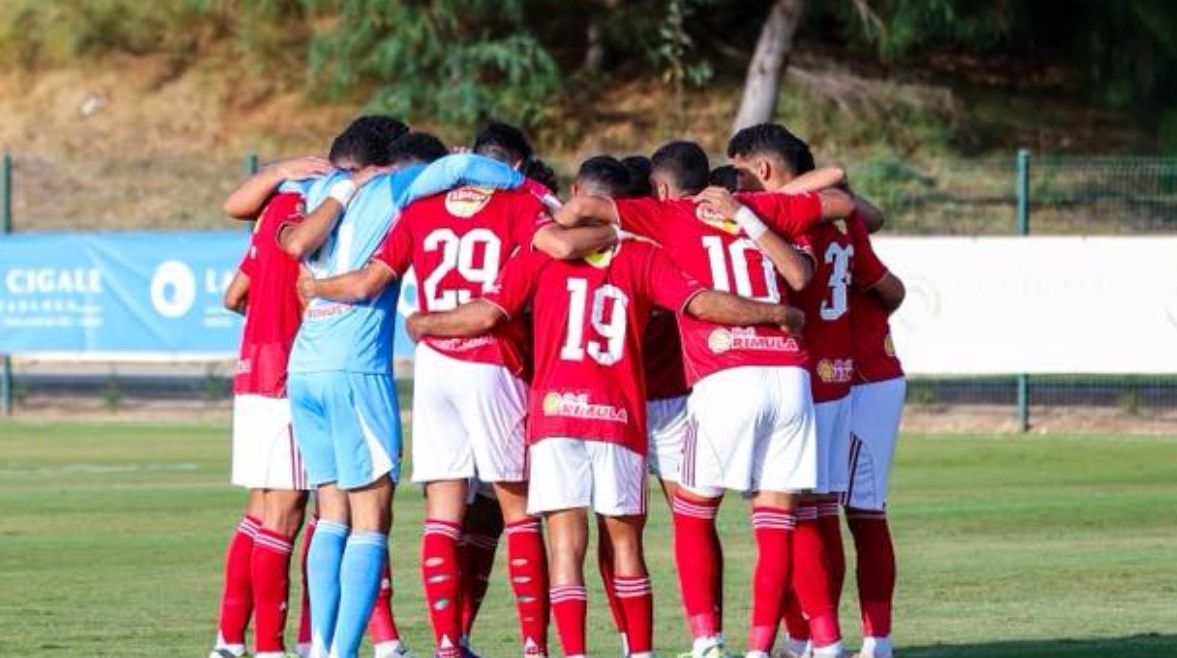 طبيب الأهلي يكشف تفاصيل دقيقة عن إصابة حارس المرمى ويؤكد الرباط سليم وأن حالته تحت السيطرة