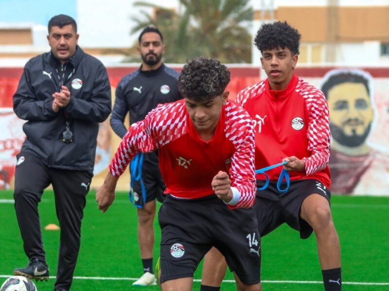 عمر فودة يقود منتخب الناشئين في مواجهة حاسمة أمام الجزائر ضمن تصفيات شمال أفريقيا القادمة