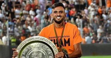 كاف يقرر فرض عقوبة الإيقاف لمدة عامين على حمزة الموساوي نجم نهضة بركان بسبب انتهاكات جديدة في كرة القدم