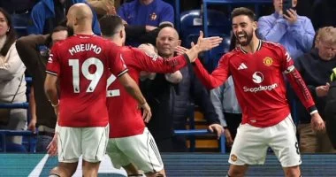 مانشستر يونايتد يحقق تفوقاً مهماً على تشيلسي بهدف وحيد في الشوط الأول في مواجهة مثيرة فنيا
