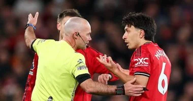 مانشستر يونايتد يطلق استئنافاً قانونياً ضد طرد مارتينيز في مباراة مثيرة أمام ليدز يونايتد