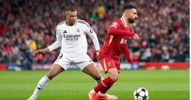 محمد صلاح يتأهب لقيادة تشكيل ليفربول المرتقب في مواجهة بى إس جى بدوري أبطال أوروبا في حدث رياضي مثير
