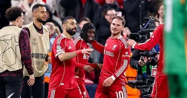 مشجعو ليفربول يعبرون عن احتجاجهم على زيادة أسعار التذاكر قبل مواجهة فولهام في ملعب الأنفيلد