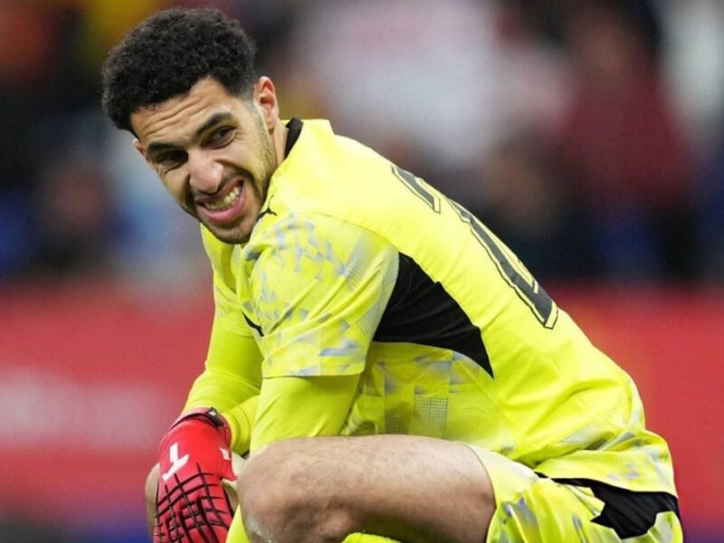 شوبير يؤكد موقفه وينهي الجدل حول العروض المقدمة لرحيل نجله عن النادي الأهلي ويرسم ملامح المستقبل