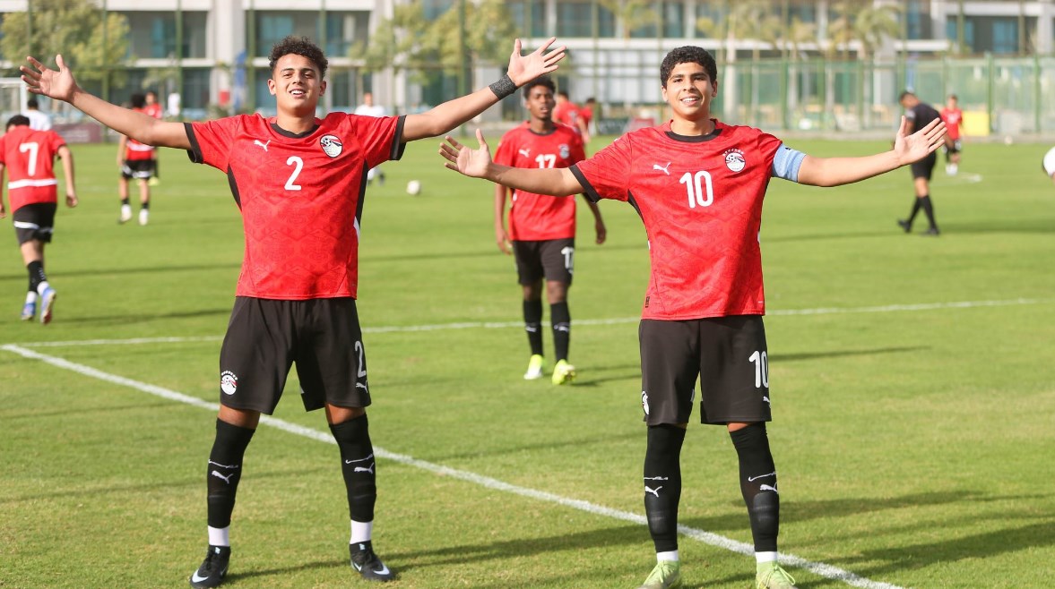 منتخب 2009 يحقق انتصاراً ساحقاً بثلاثية نظيفة على جينيس في مباراة ودية تحت أنظار الحضري