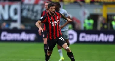 ميلان يتعرض لهزيمة صادمة أمام أودينيزي بثلاثية مفاجئة في الجولة الأخيرة من الدوري الإيطالي