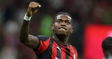 ميلان يعلن عن استعداداته لبيع لياو في صيف 2026 بقيمة 60 مليون يورو في صفقة مثيرة