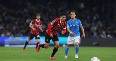 ميلان يواجه اختبارا قويا أمام فيرونا في سعيه للحفاظ على آماله في سباق دوري الأبطال الأوروبي