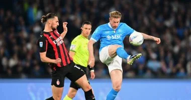 نابولي يحقق انتصارًا ثمينًا على ميلان بهدف وحيد في أجواء مثيرة ضمن منافسات الدوري الإيطالي