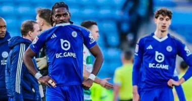 هبوط ليستر سيتي إلى دوري الدرجة الثالثة بعد تألقه كأحد الأبطال في البريميرليغ عام 2016 يثير الاستغراب والانتباه