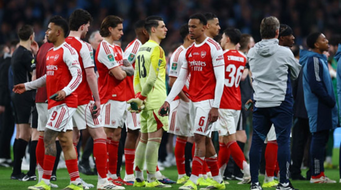 هل يتعرض آرسنال لأزمة نفسية مشابهة لمتلازمة الفيل الذي صعد الشجرة في مواجهته مع السيتي