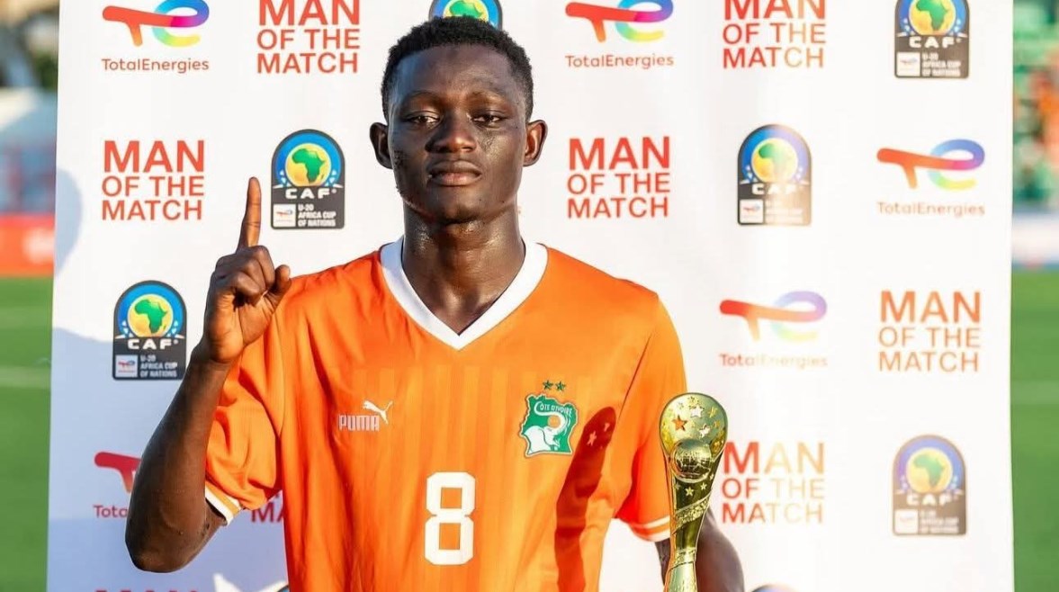 وكيل سيسيه يكشف عن مفاوضات الأهلي وعرض الترجي التونسي الجديد في صفقة مثيرة للجدل