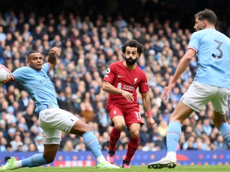 يرتقب عشاق كرة القدم موعد مباراة قمة ليفربول ومانشستر سيتي في ربع نهائي كأس الاتحاد الإنجليزي