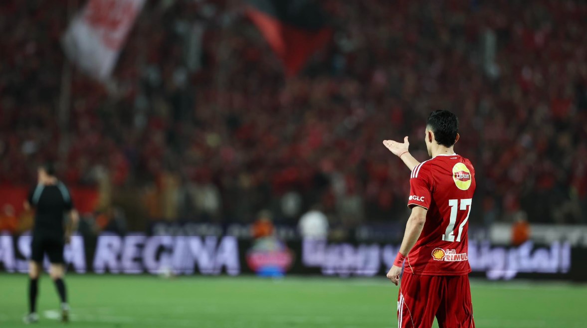 الجدل حول من يحمل الفضل في انتصار الأهلي على الزمالك المدرب أم اللاعبين تكشفه آراء الخبراء وتحليلاتهم